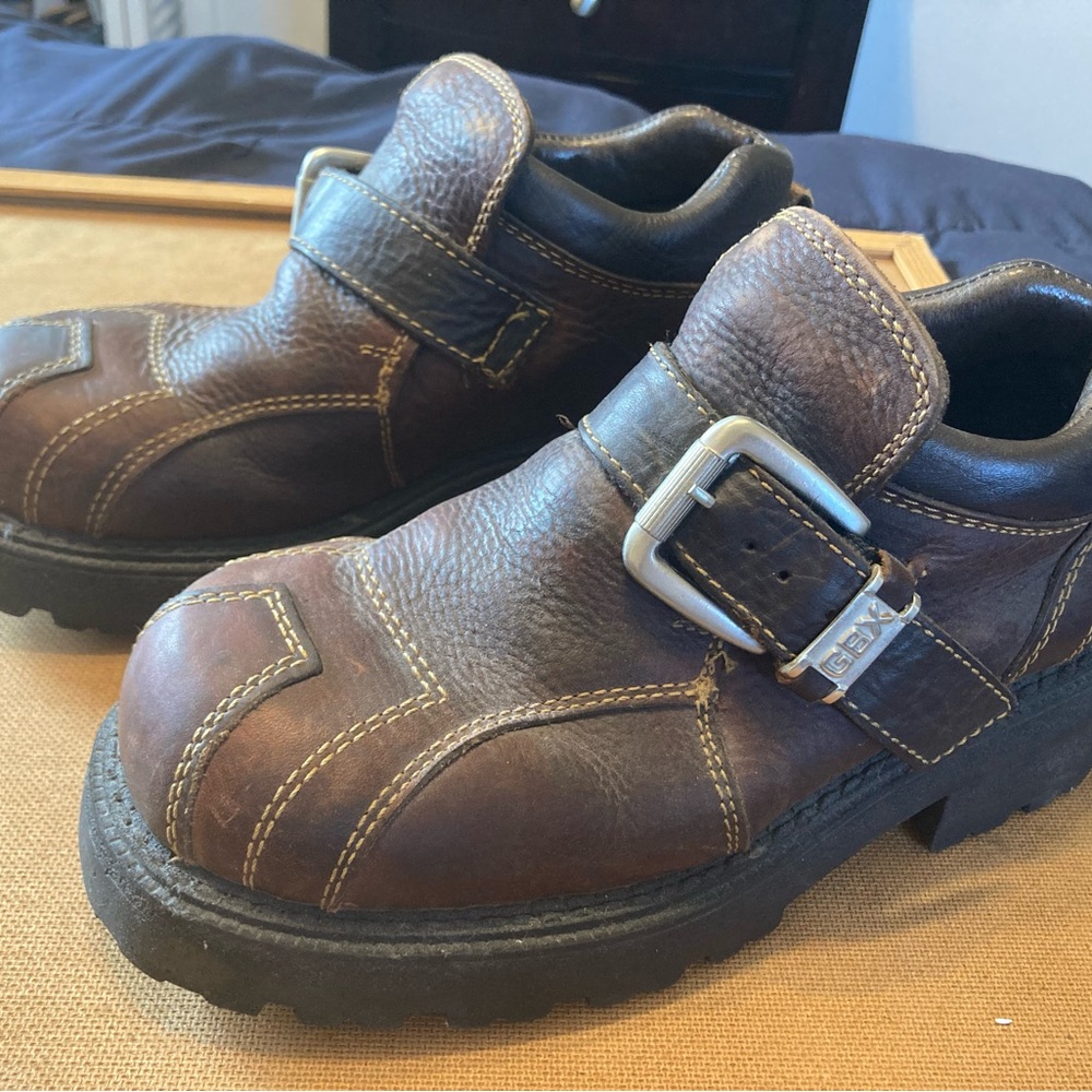 GBX Brown Leather Men's Shoes with Silver Buckle